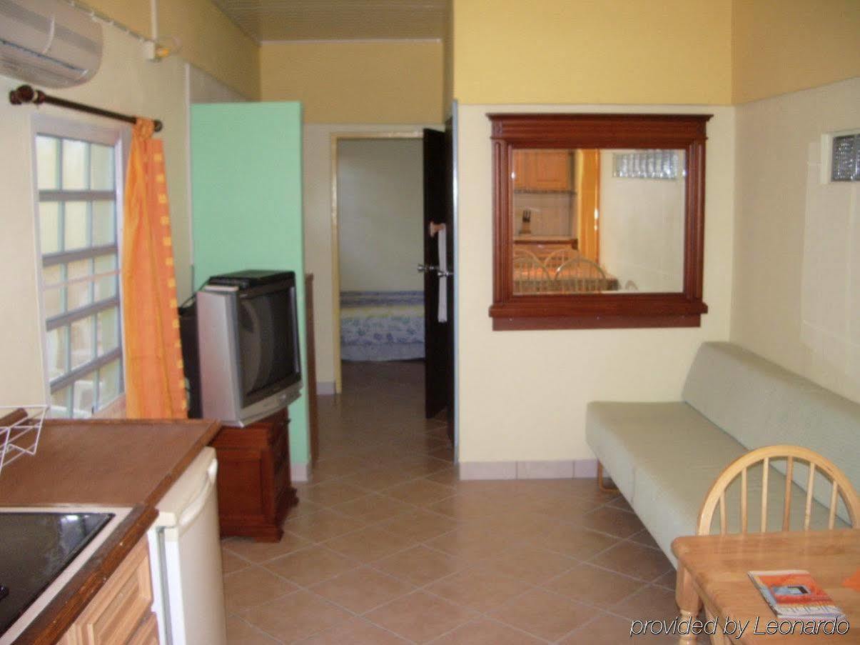 Azure Hotel And Art Studio Simpson Bay Esterno foto